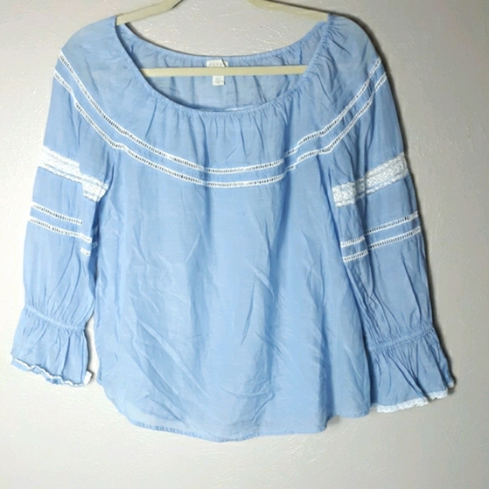 Hinge boho lace over the shoulder top
